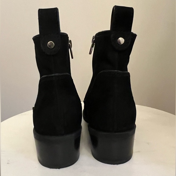 Dolce Vita suede booties 9.5 pointed toe stacked heel inner zip - Picture 8 of 10